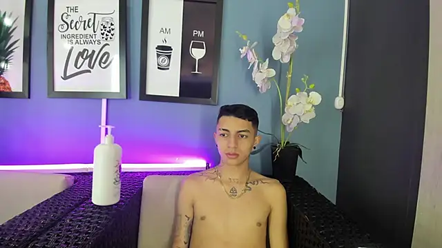 NickandAbby_'s cam snapshot