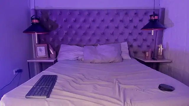 OliIverr22 live sex cam