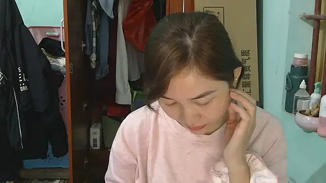 Uhem112 live sex cam