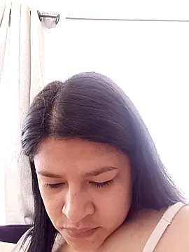 bri_ali's cam snapshot