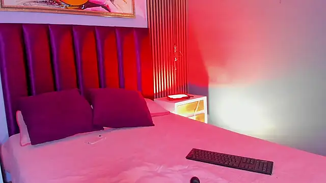 LauraAristizabal live sex cam