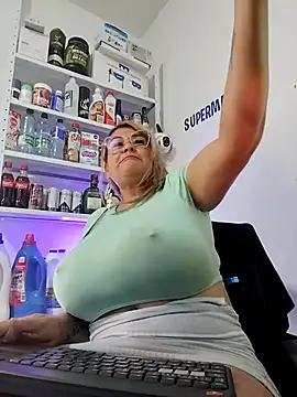 AlexxiaaMat live sex cam