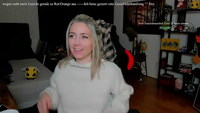 Lisaonthemoon live sex cam