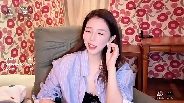 Agelin- live sex cam