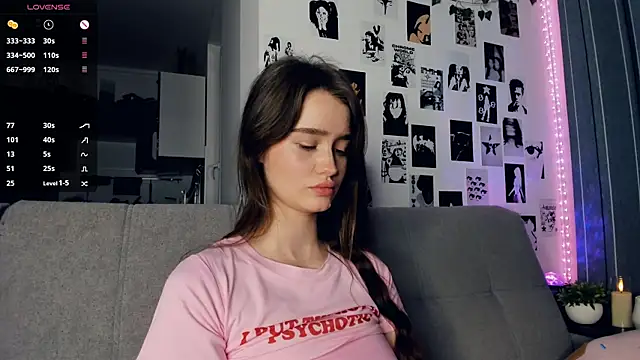 lovelyalivia live sex cam