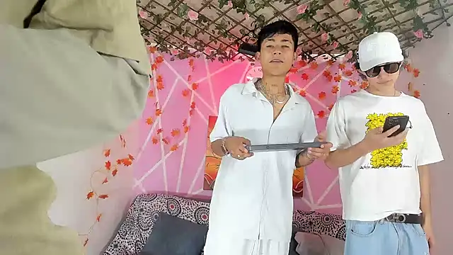 Fresahot2005 live sex cam