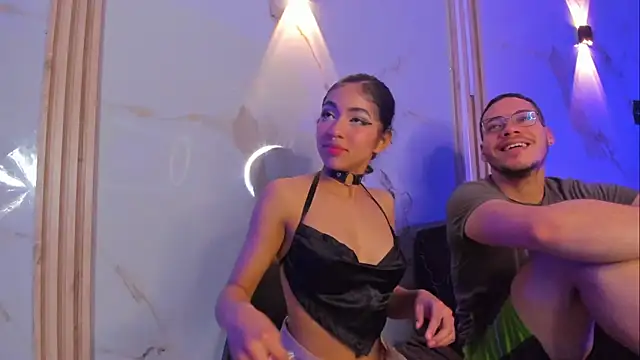 Aron_and_molly's cam snapshot