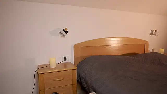 foxeslovefoxes's cam snapshot