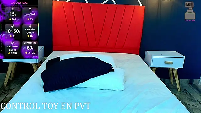 Logan_Chloe live sex cam