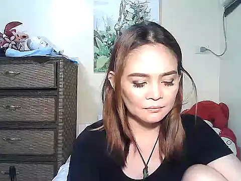 Kisses-13 live sex cam