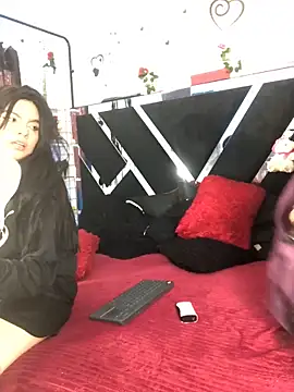 1lovelygirls live sex cam