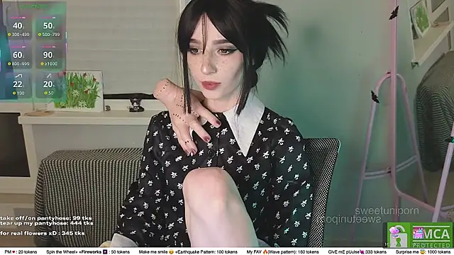 sweetuniporn live sex cam
