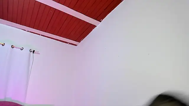 yourlatina_emely live sex cam