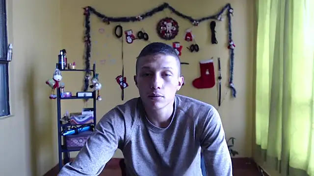 Violet_And_Smith's cam snapshot