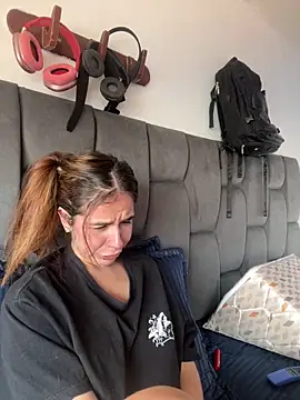 AllieYourGirl live sex cam