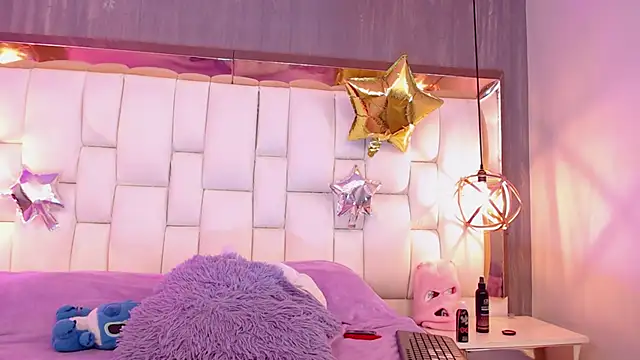 Foxxy_Doll live sex cam