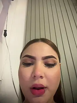 Beella1_ live sex cam