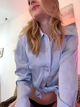 LunaRase live sex cam