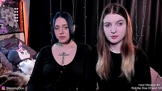 SleepingDuo live sex cam
