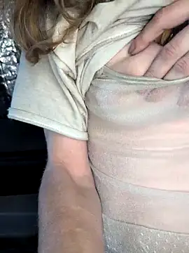 AriellaTaylor live sex cam