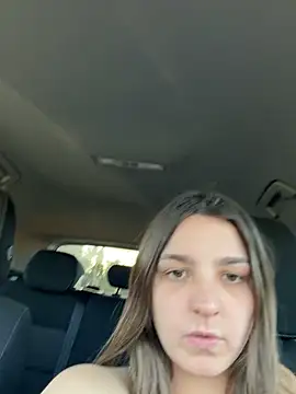 DoriDeluxe66 live sex cam