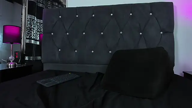 Angel_Cuervo live sex cam