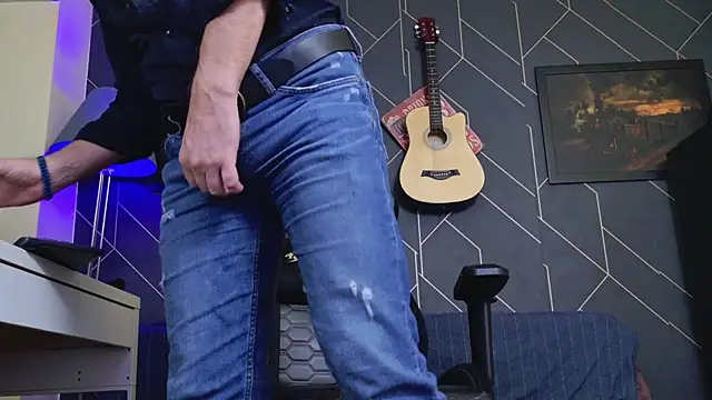 ChrisKox live sex cam