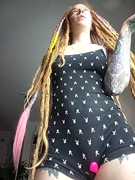 LucidLucy live sex cam