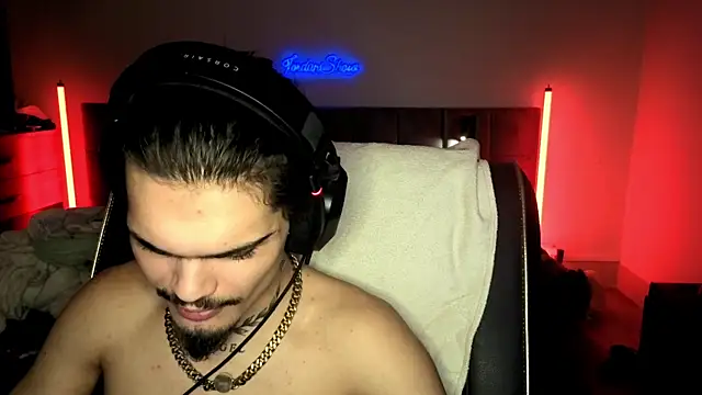 JordanShow live sex cam