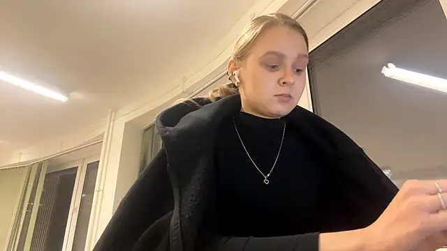 PaulitaSolow live sex cam