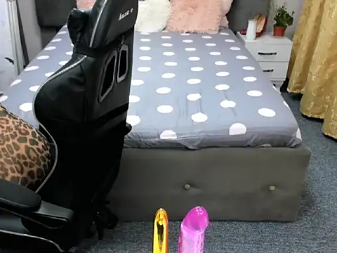 DeepRedPleasure live sex cam