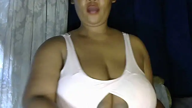 NippleMilkXx live sex cam