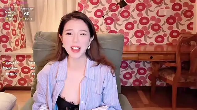 Agelin- live sex cam