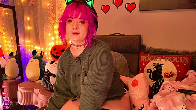 Angel-Lewd-Cake live sex cam