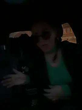 LoveSperm75 live sex cam