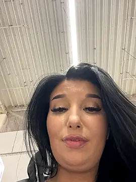 Tisha_Busty live sex cam