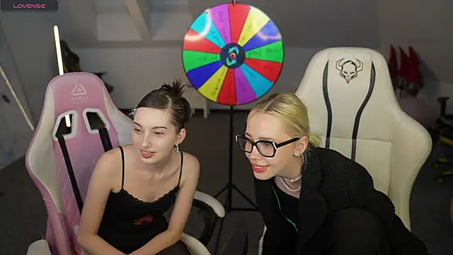 Jessica_start's cam snapshot