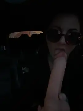 LoveSperm75 live sex cam