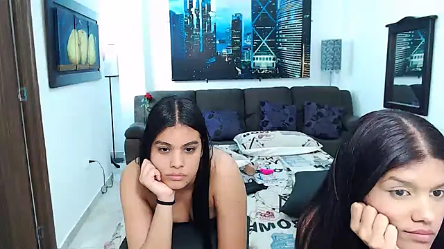 mishellAndkendra's cam snapshot