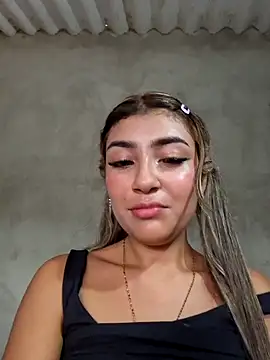 Sweed-virgin-pussy live sex cam