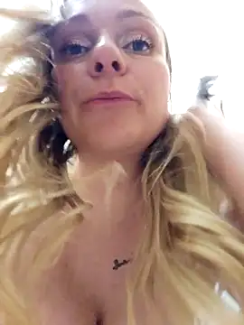 Bondgirl_013 live sex cam