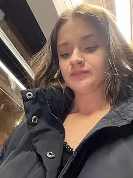 KittyQueeny live sex cam