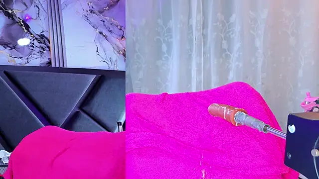 NathaxaLeans live sex cam