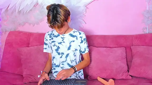 Leo_Glow live sex cam