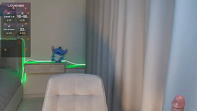 FoxyMira live sex cam