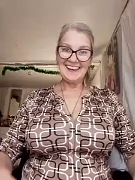 irinamaux live sex cam