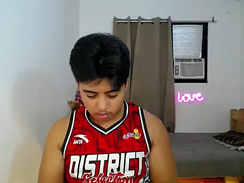 Hugecock2hundle_intown live sex cam