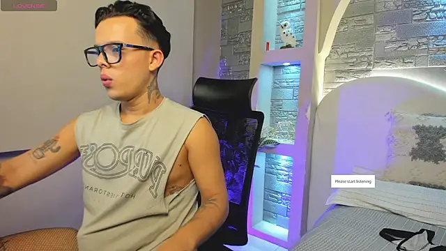 Valentino_moretti live sex cam