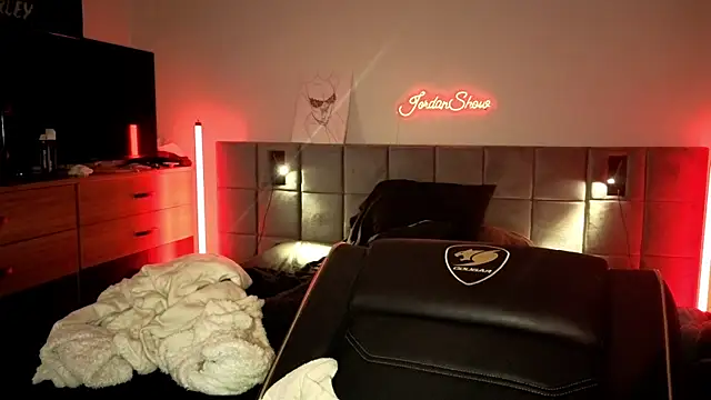JordanShow live sex cam