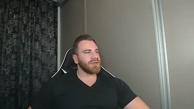 Thori92 live sex cam